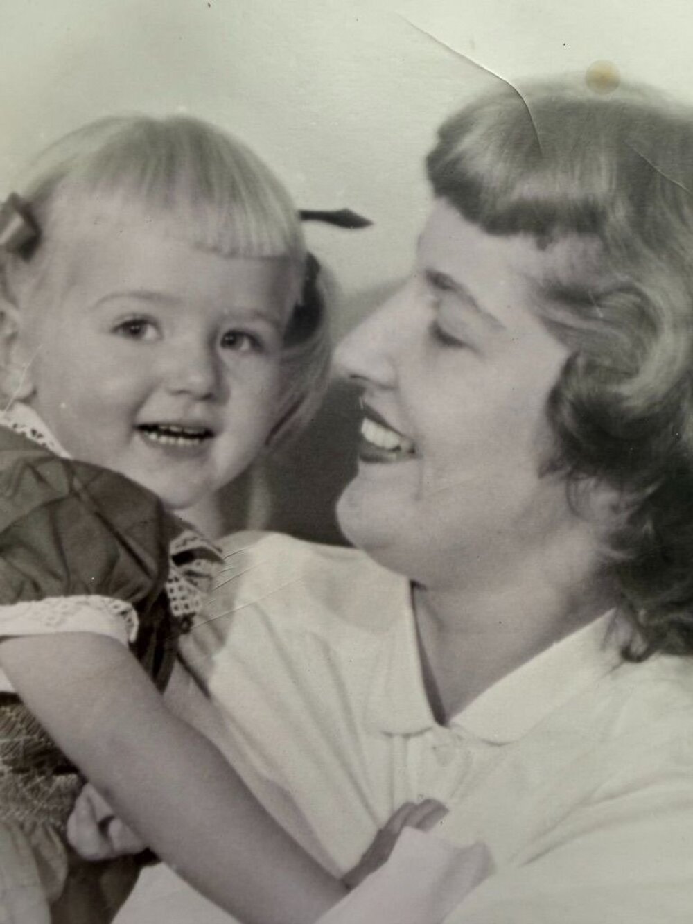 Vintage Portrait Mother/Daughter 1950s 20th Century Black/White 5x7 Family Oval
